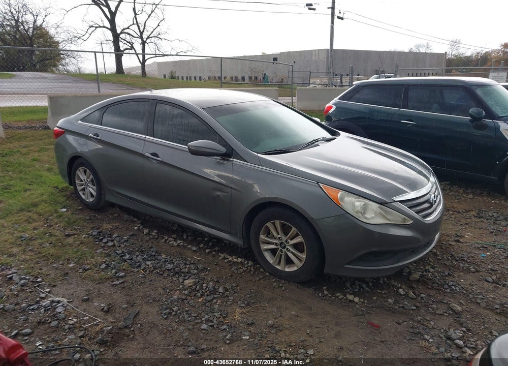 2014 HYUNDAI SONATA GLS VIN: 5NPEB4AC6EH938675