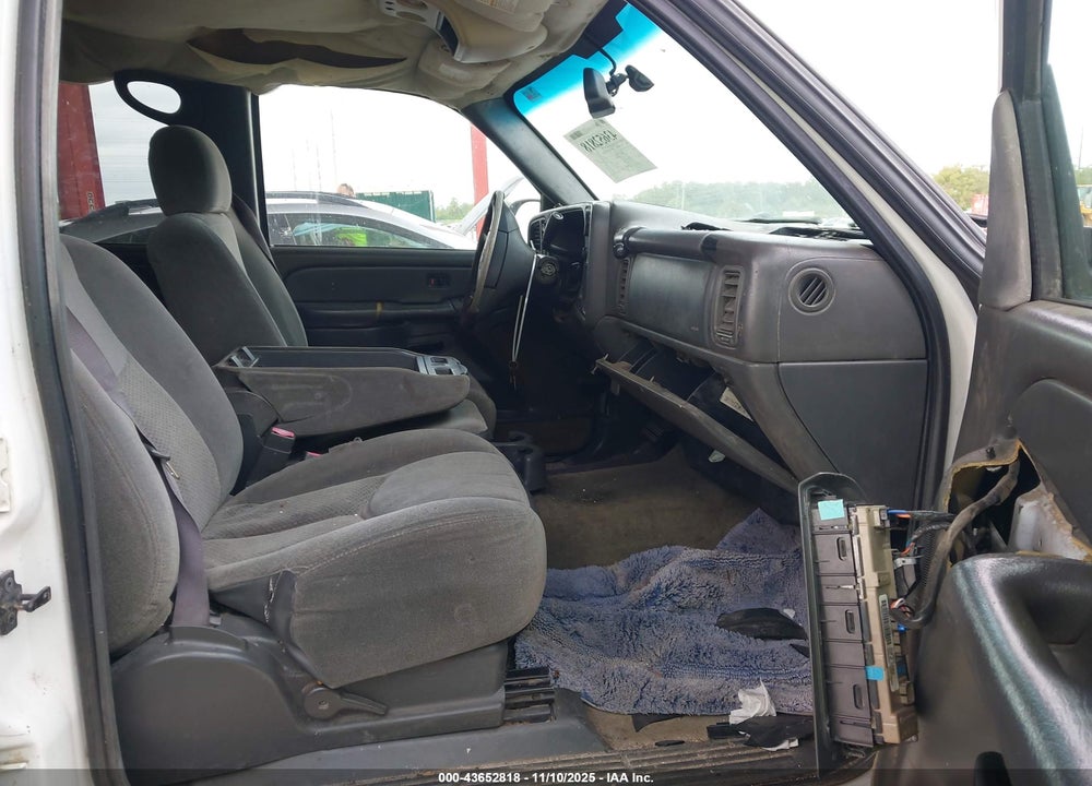 2004 CHEVROLET SILVERADO 2500 LS VIN: 1GCGK23U84F115158
