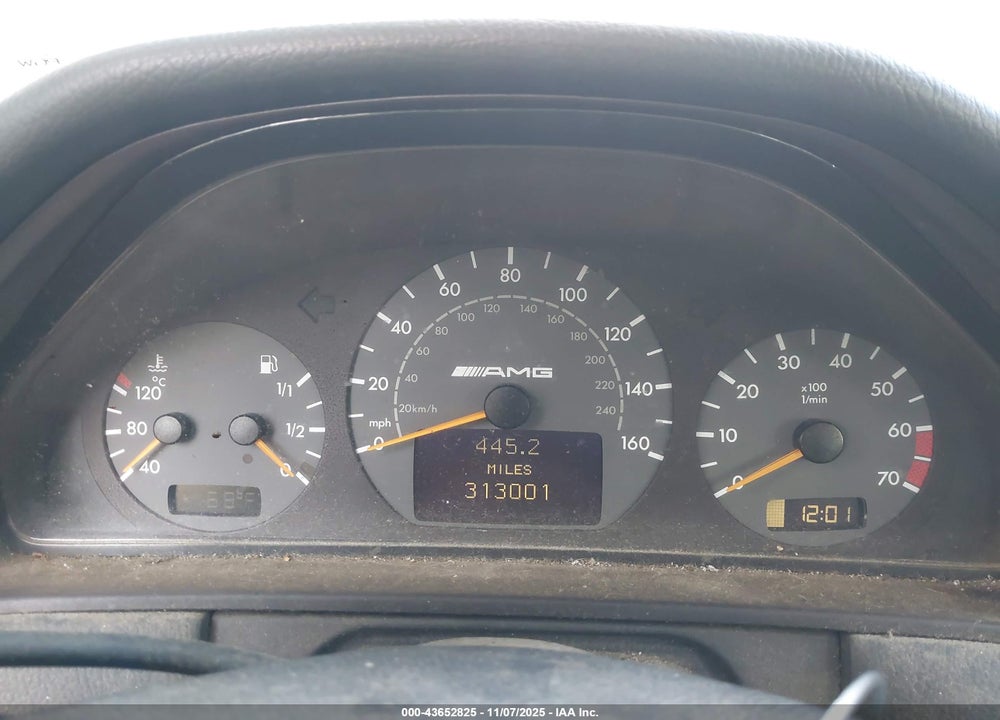 2000 MERCEDES-BENZ E 55 AMG VIN: WDBJF74J1YB142368