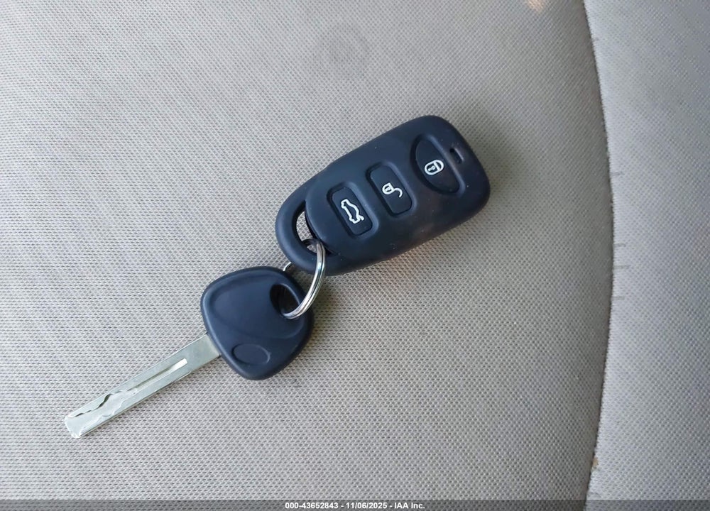 2011 HYUNDAI ELANTRA GLS (ULSAN PLANT) VIN: KMHDH4AE4BU141804