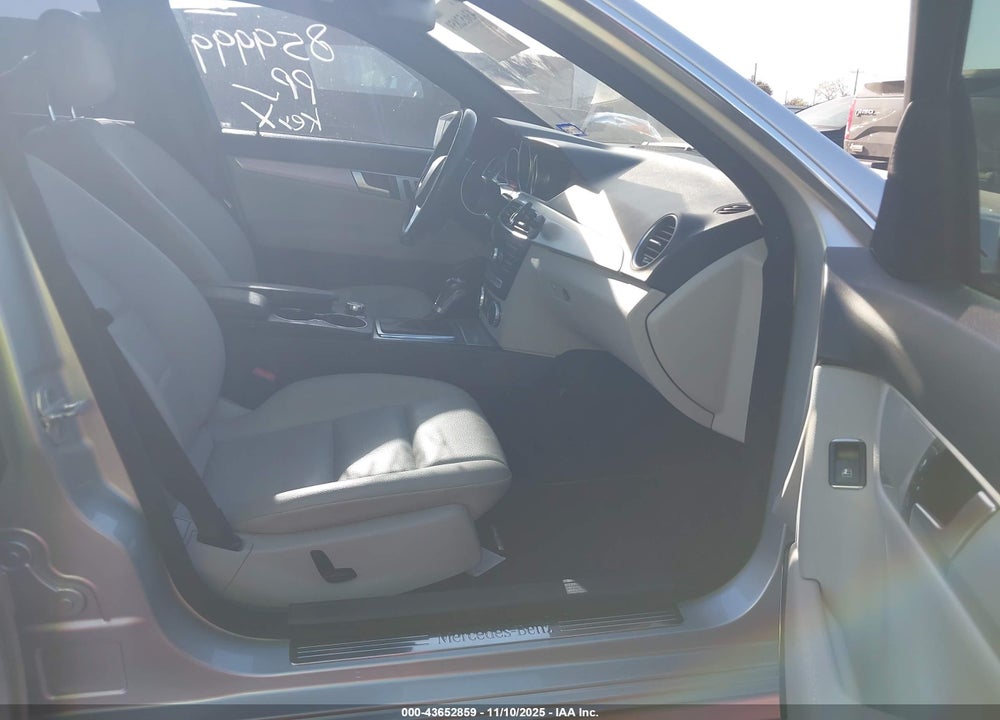 2013 MERCEDES-BENZ C 250 SPORT VIN: WDDGF4HB1DA859999