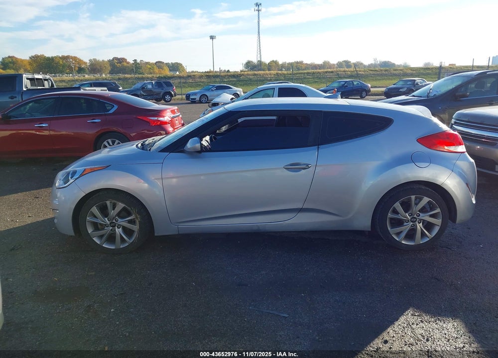 2017 HYUNDAI VELOSTER VIN: KMHTC6AD8HU304802
