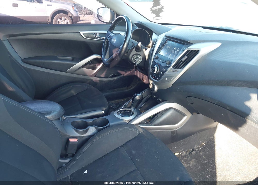 2017 HYUNDAI VELOSTER VIN: KMHTC6AD8HU304802