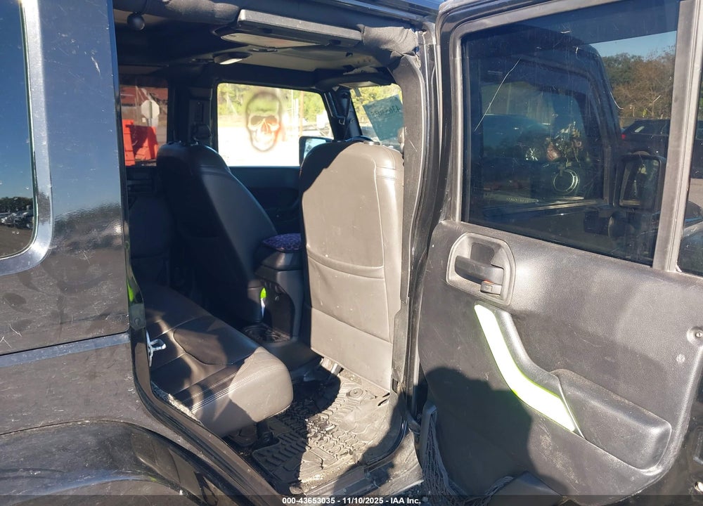 2015 JEEP WRANGLER UNLIMITED SAHARA VIN: 1C4HJWEG1FL685996