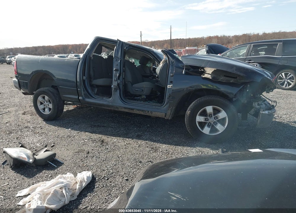 2013 RAM 1500 SLT VIN: 1C6RR6GP2DS602659