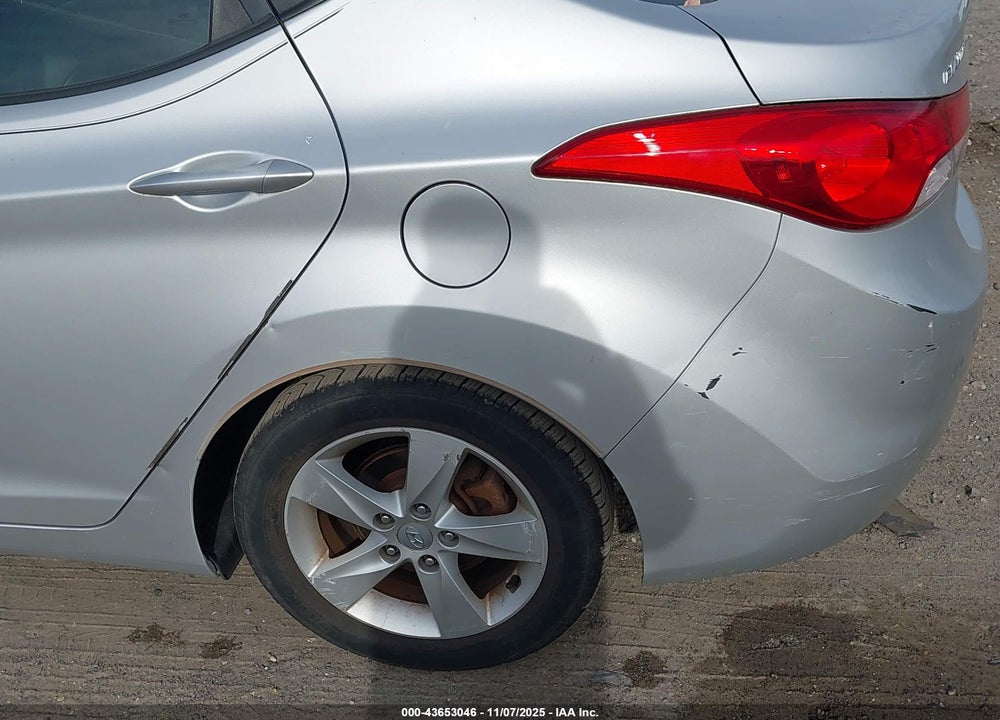 2013 HYUNDAI ELANTRA GLS/LIMITED VIN: KMHDH4AE1DU530595