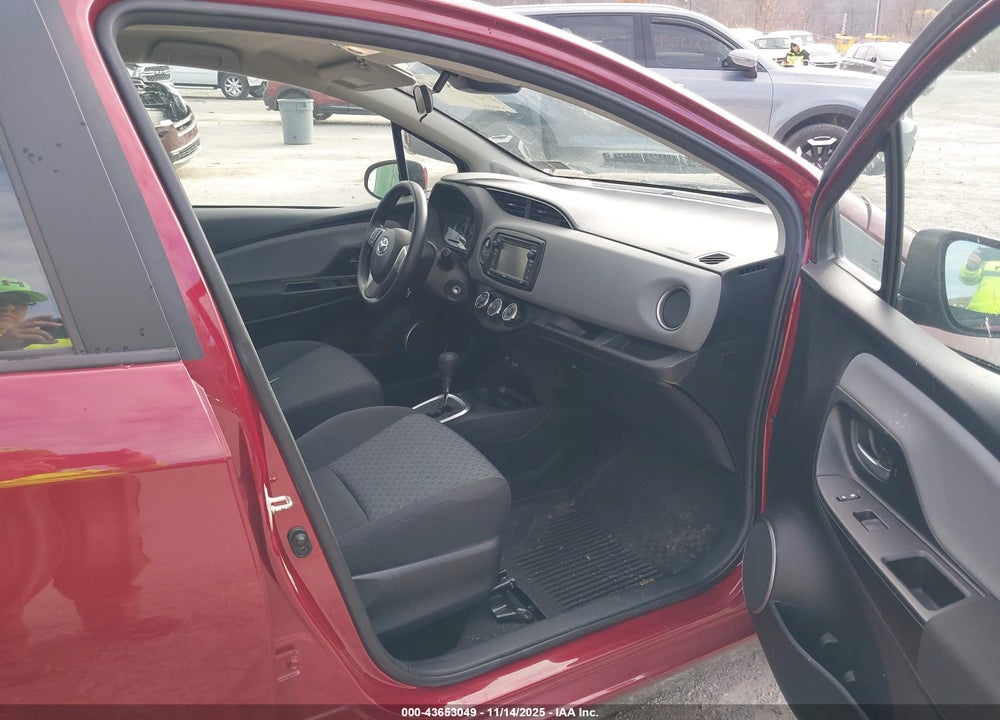 2017 TOYOTA YARIS LE VIN: VNKKTUD30HA082644