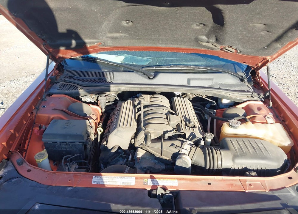 2011 DODGE CHALLENGER SRT8 VIN: 2B3CJ7DJ4BH561971