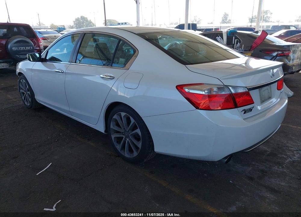 2015 HONDA ACCORD VIN: 1HGCR2F50FA215271