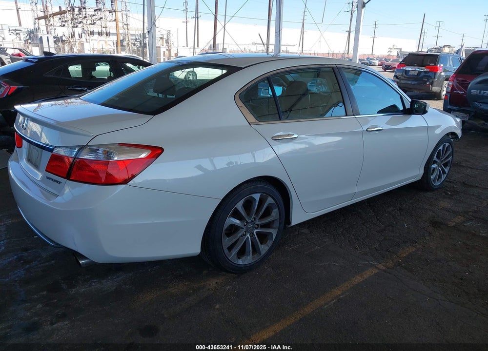 2015 HONDA ACCORD VIN: 1HGCR2F50FA215271