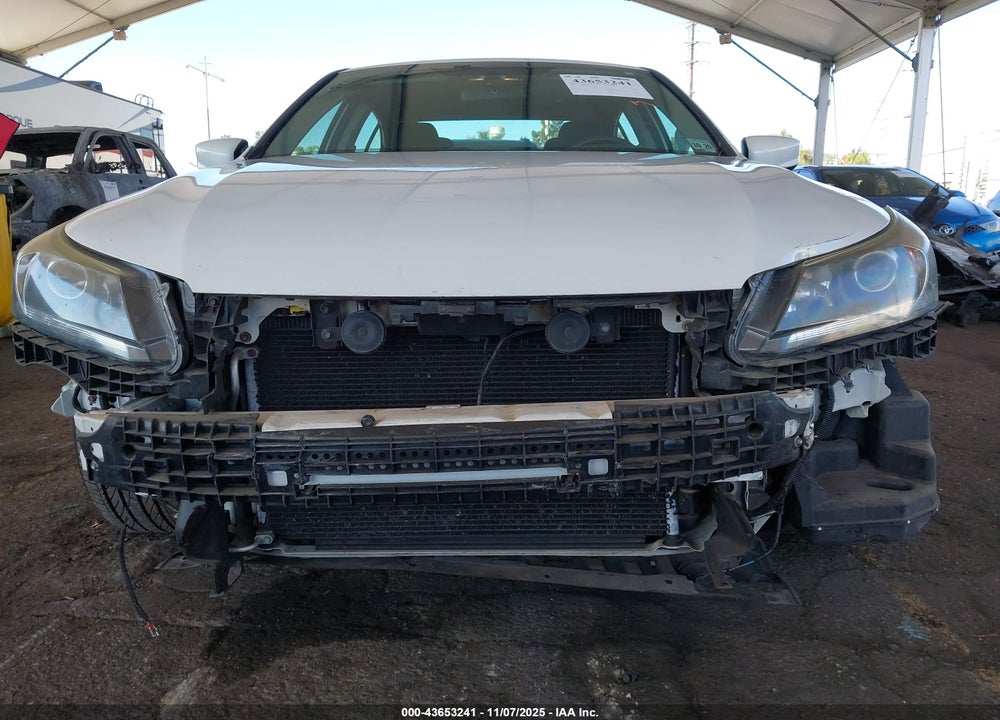 2015 HONDA ACCORD VIN: 1HGCR2F50FA215271