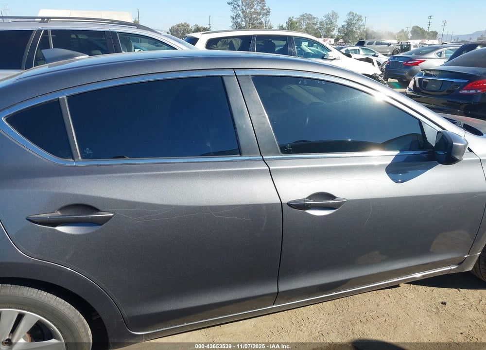 2013 ACURA ILX 2.0L VIN: 19VDE1F36DE007180