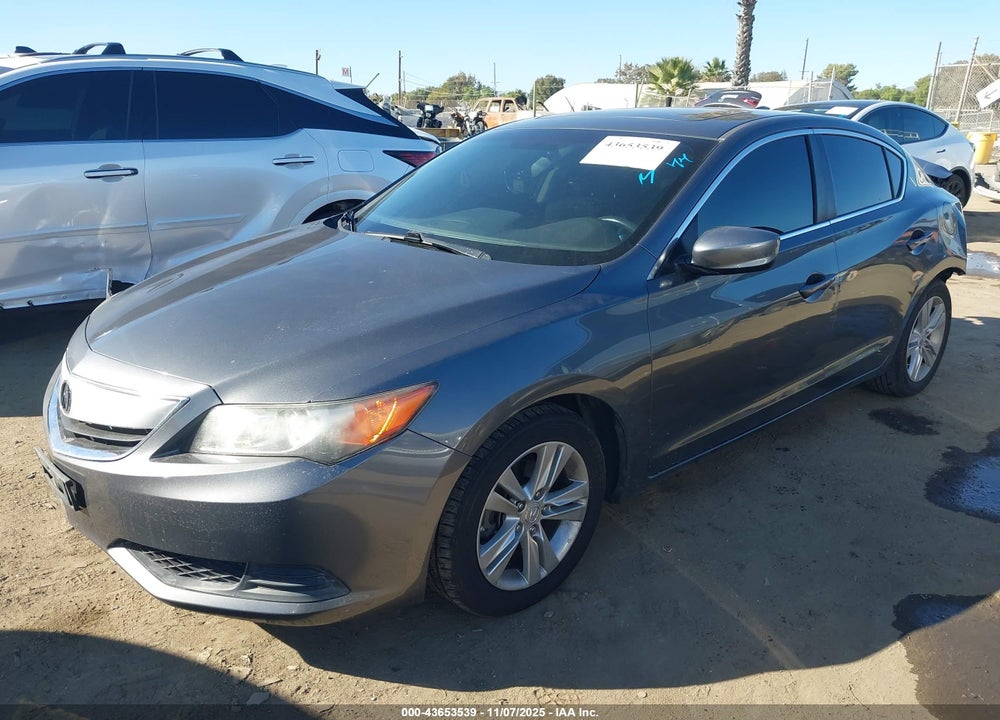 2013 ACURA ILX 2.0L VIN: 19VDE1F36DE007180