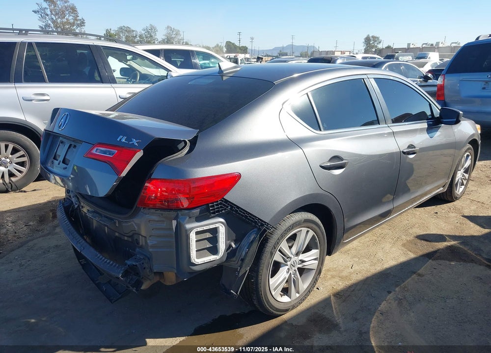 2013 ACURA ILX 2.0L VIN: 19VDE1F36DE007180