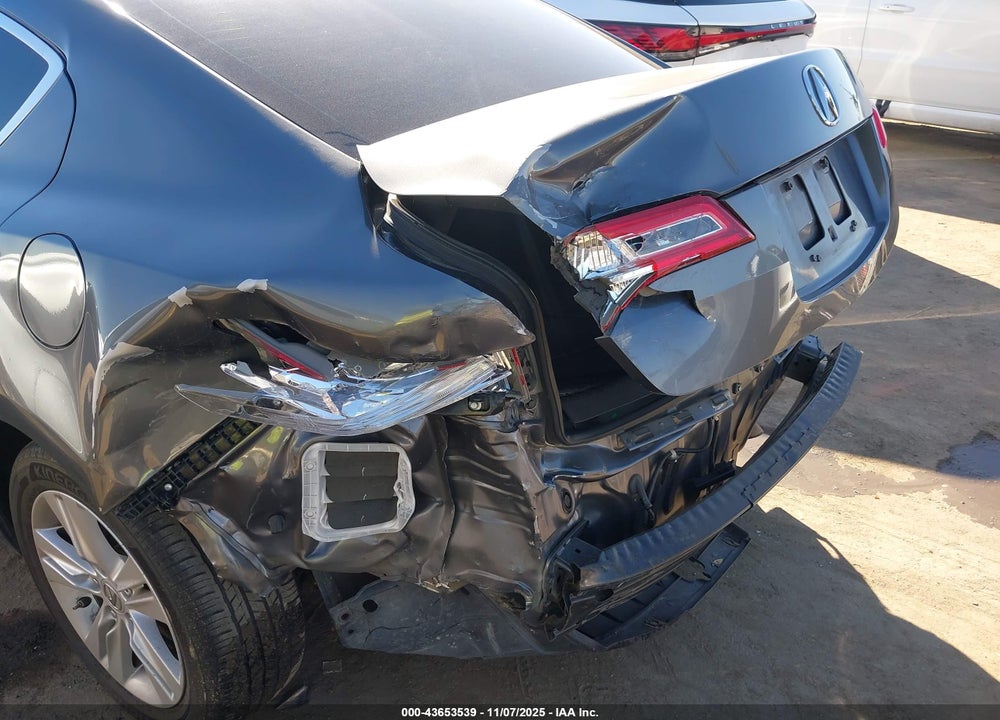 2013 ACURA ILX 2.0L VIN: 19VDE1F36DE007180