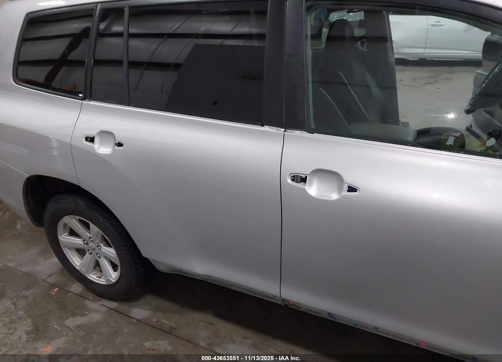 2010 TOYOTA HIGHLANDER BASE V6 VIN: 5TDBK3EH1AS018797