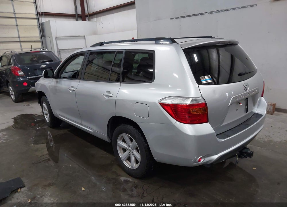 2010 TOYOTA HIGHLANDER BASE V6 VIN: 5TDBK3EH1AS018797