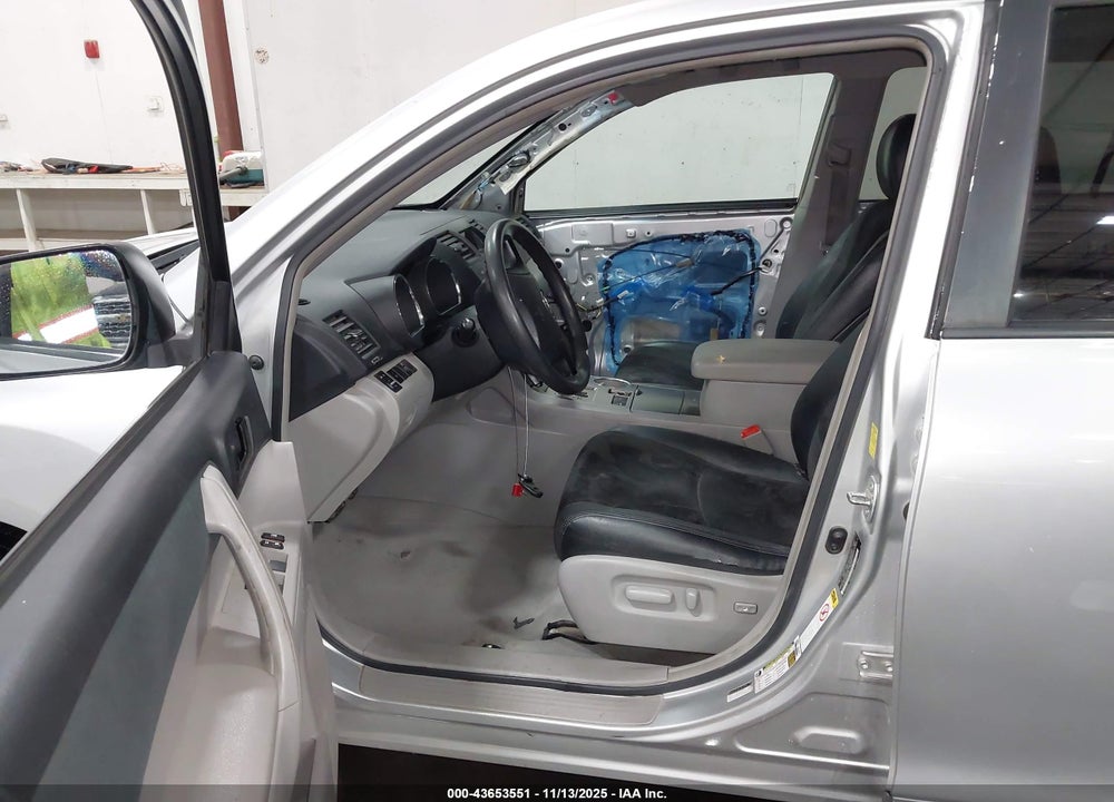 2010 TOYOTA HIGHLANDER BASE V6 VIN: 5TDBK3EH1AS018797