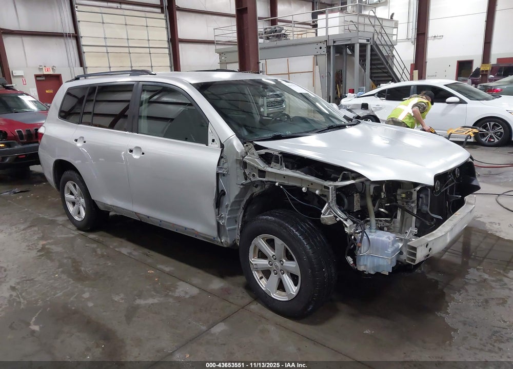 2010 TOYOTA HIGHLANDER BASE V6 VIN: 5TDBK3EH1AS018797