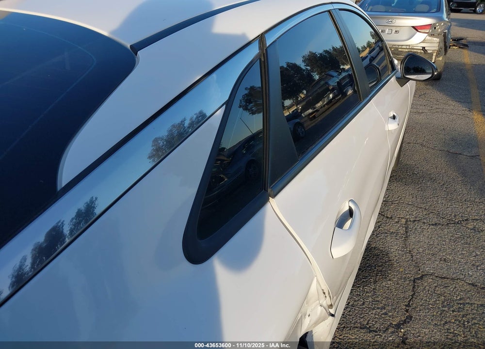 2022 KIA K5 GT LINE VIN: 5XXG64J29NG128649