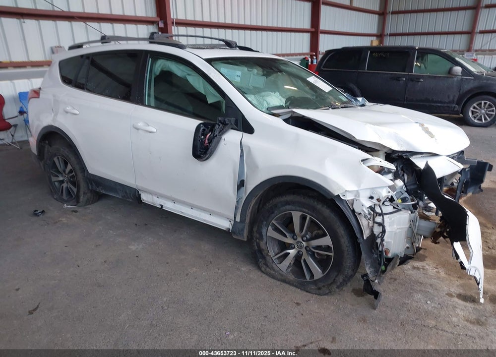 2018 TOYOTA RAV4 XLE VIN: 2T3RFREV2JW795516