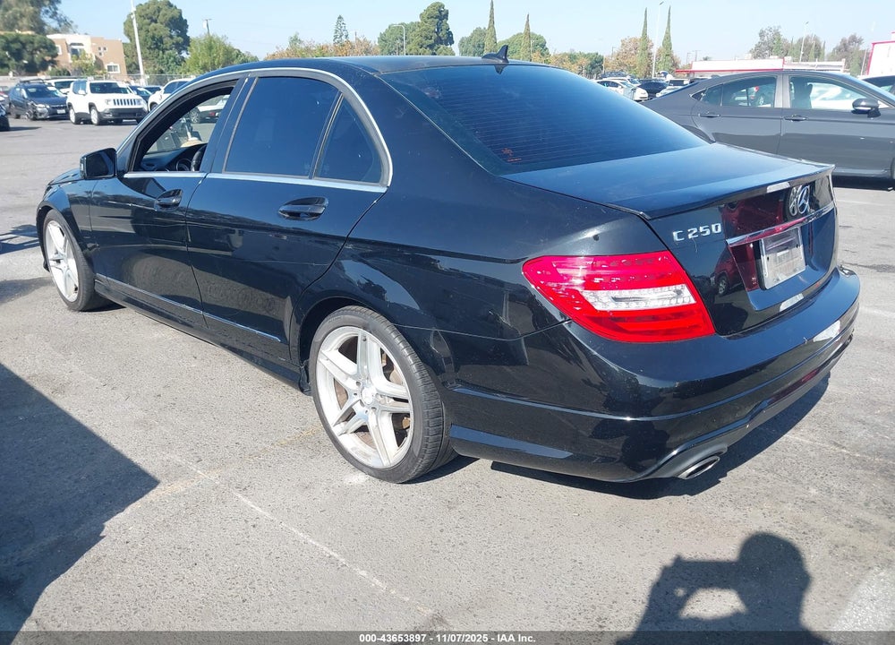 2014 MERCEDES-BENZ C 250 SPORT VIN: WDDGF4HB3EA958650
