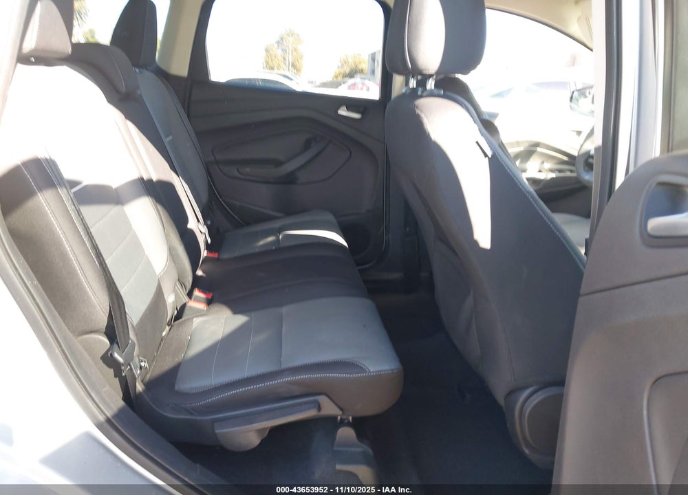 2015 FORD ESCAPE SE VIN: 1FMCU0GX3FUA96174