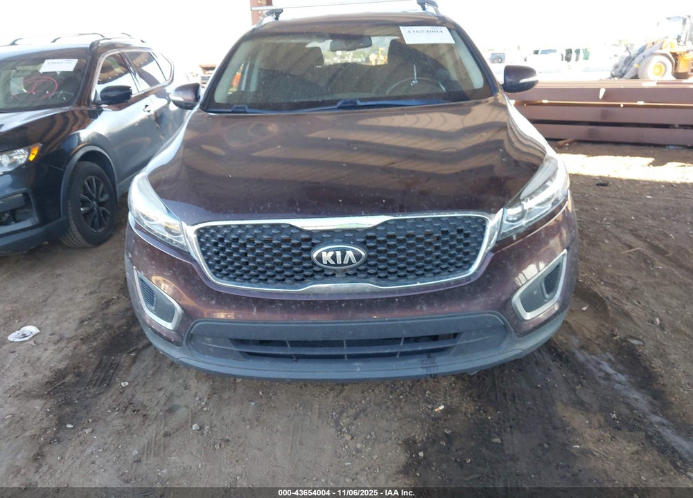 2016 KIA SORENTO 2.4L LX VIN: 5XYPG4A30GG002118