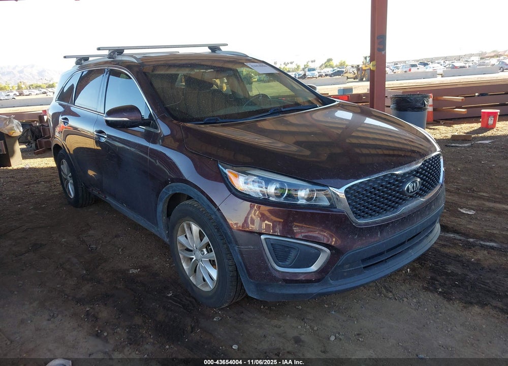 2016 KIA SORENTO 2.4L LX VIN: 5XYPG4A30GG002118