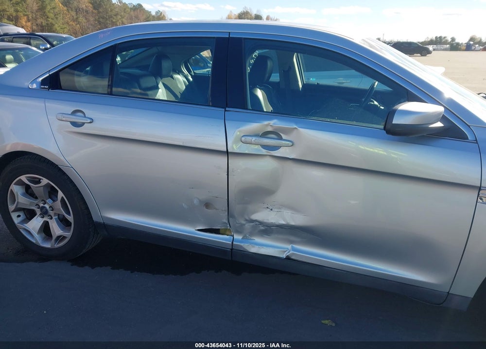 2010 FORD TAURUS VIN: 1FAHP2KT1AG160209
