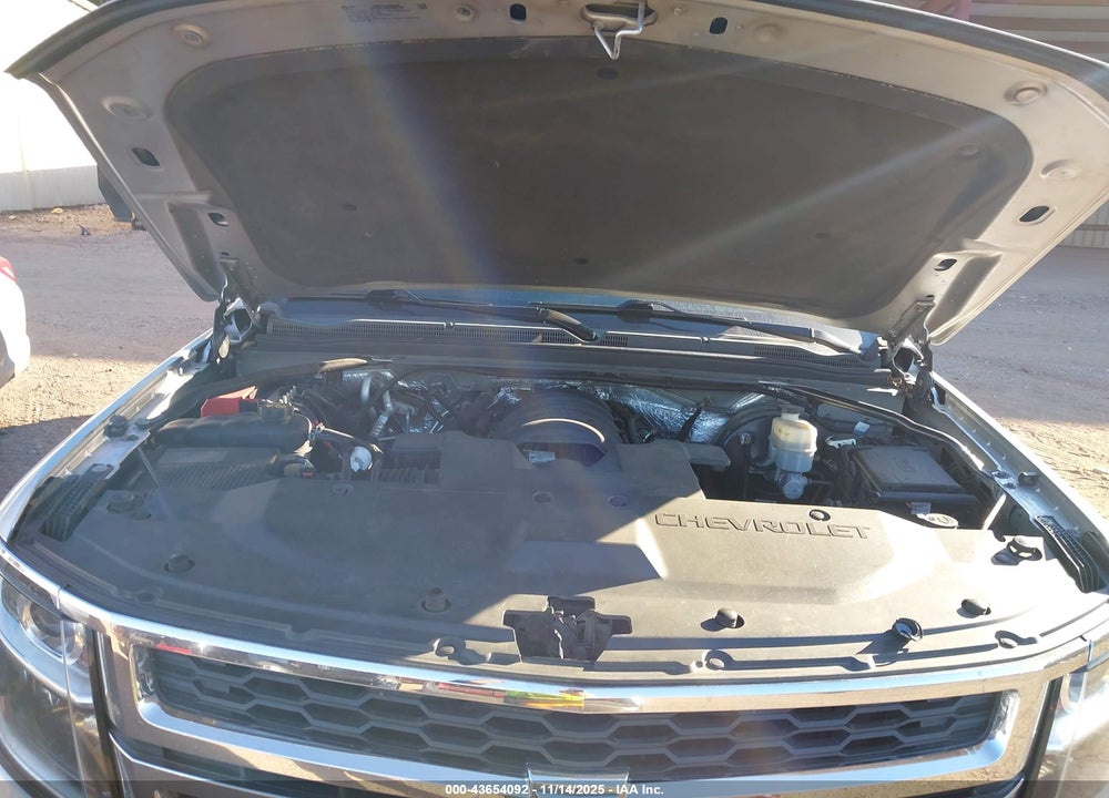 2015 CHEVROLET SUBURBAN LT VIN: 1GNSCJKC2FR539289