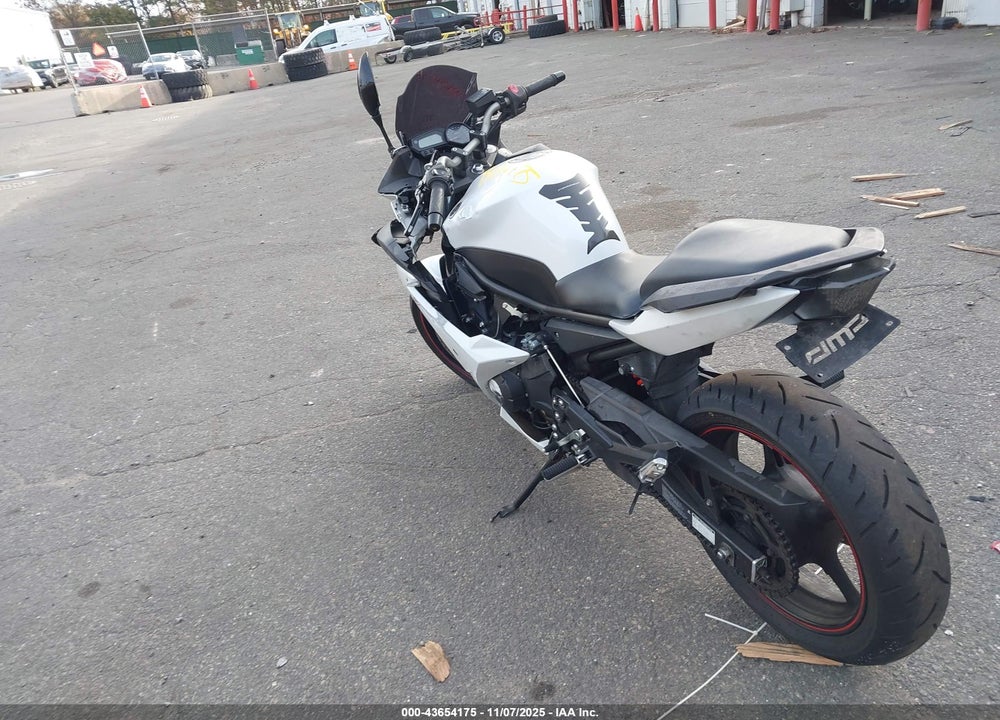 2012 YAMAHA FZ6 R VIN: JYARJ18E5CA008289