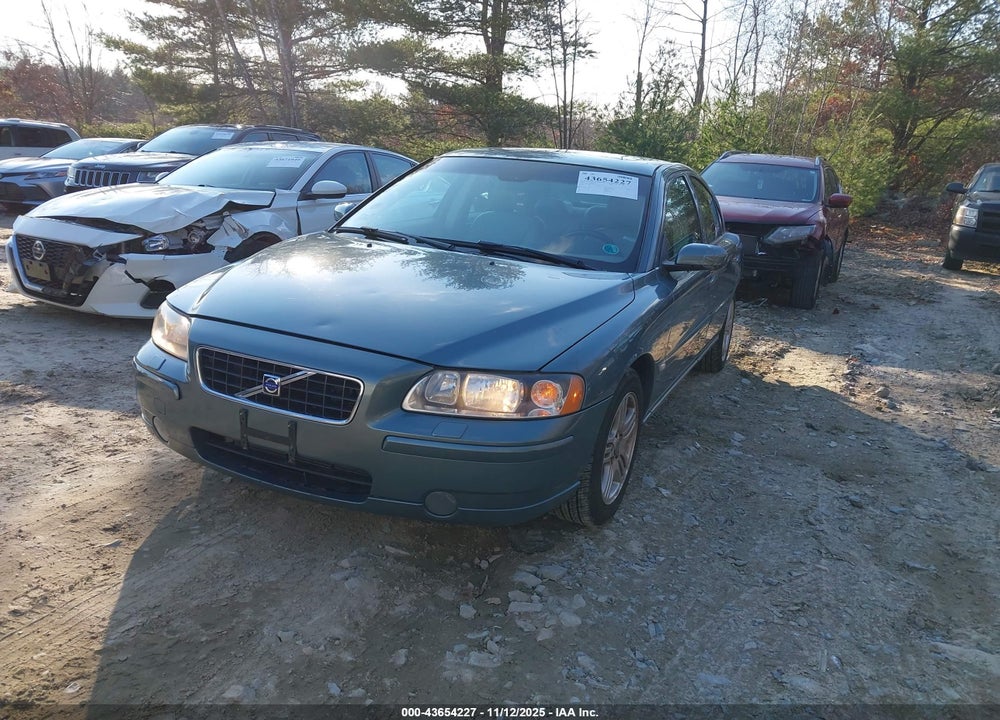 2005 VOLVO S60 2.5T AWD VIN: YV1RH592752483820