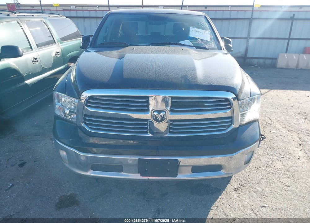 2019 RAM 1500 CLASSIC VIN: 1C6RR6LT1KS622322