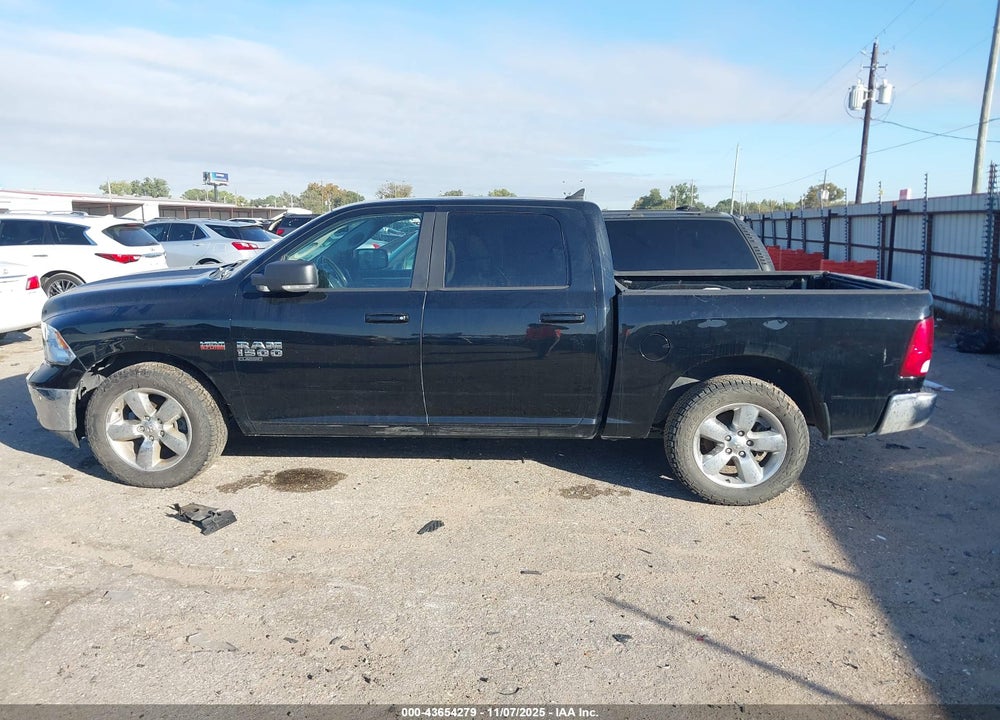 2019 RAM 1500 CLASSIC VIN: 1C6RR6LT1KS622322