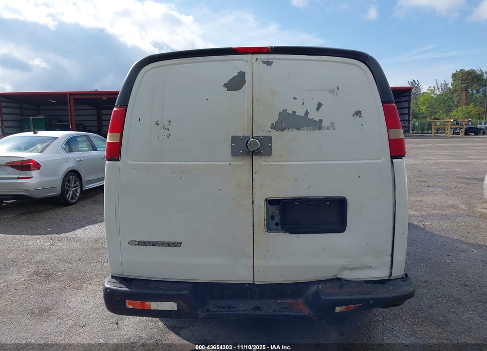 2008 CHEVROLET EXPRESS WORK VAN VIN: 1GCGG25C381178449