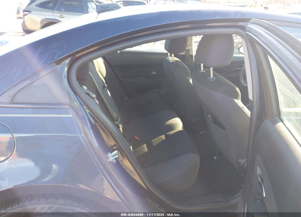 2015 CHEVROLET CRUZE 1LT AUTO VIN: 1G1PC5SB2F7102605