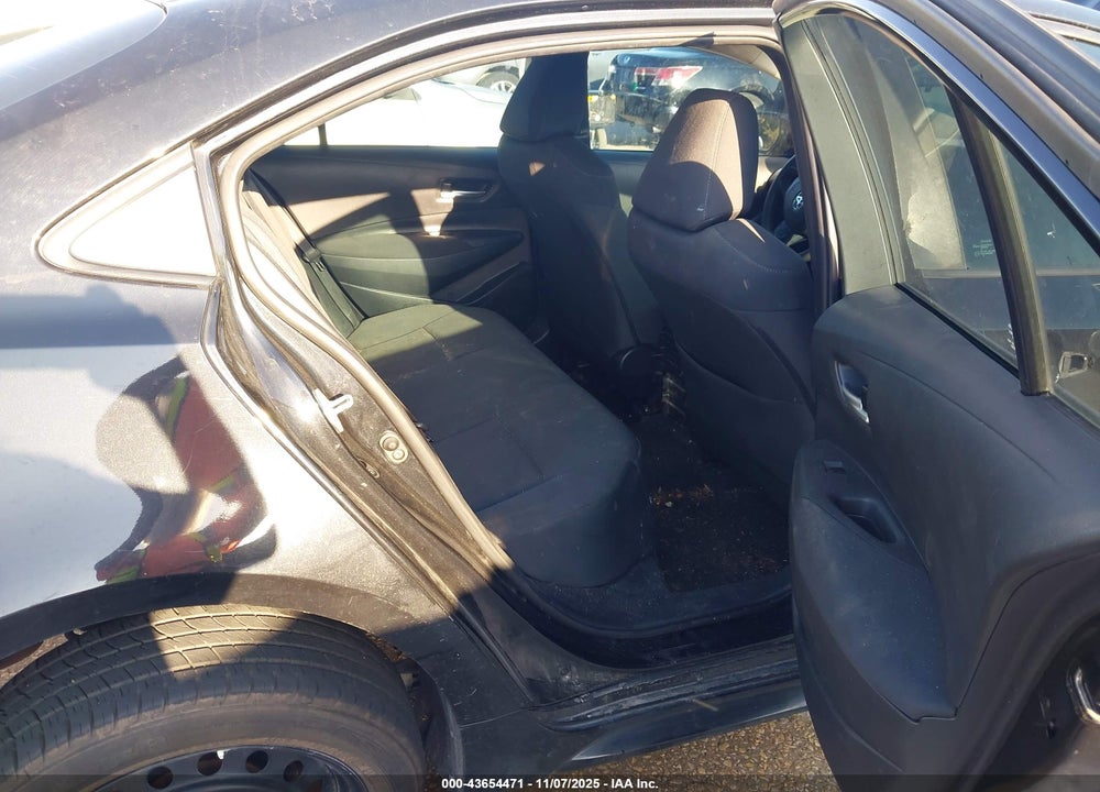 2021 TOYOTA COROLLA LE VIN: 5YFEPMAE8MP226186