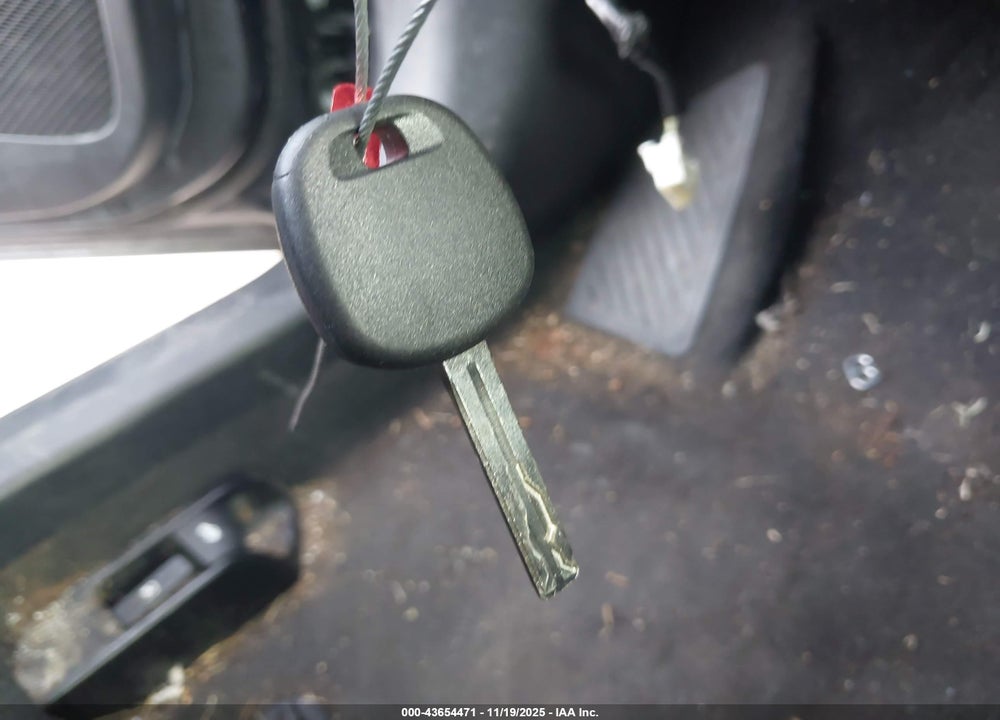 2021 TOYOTA COROLLA LE VIN: 5YFEPMAE8MP226186