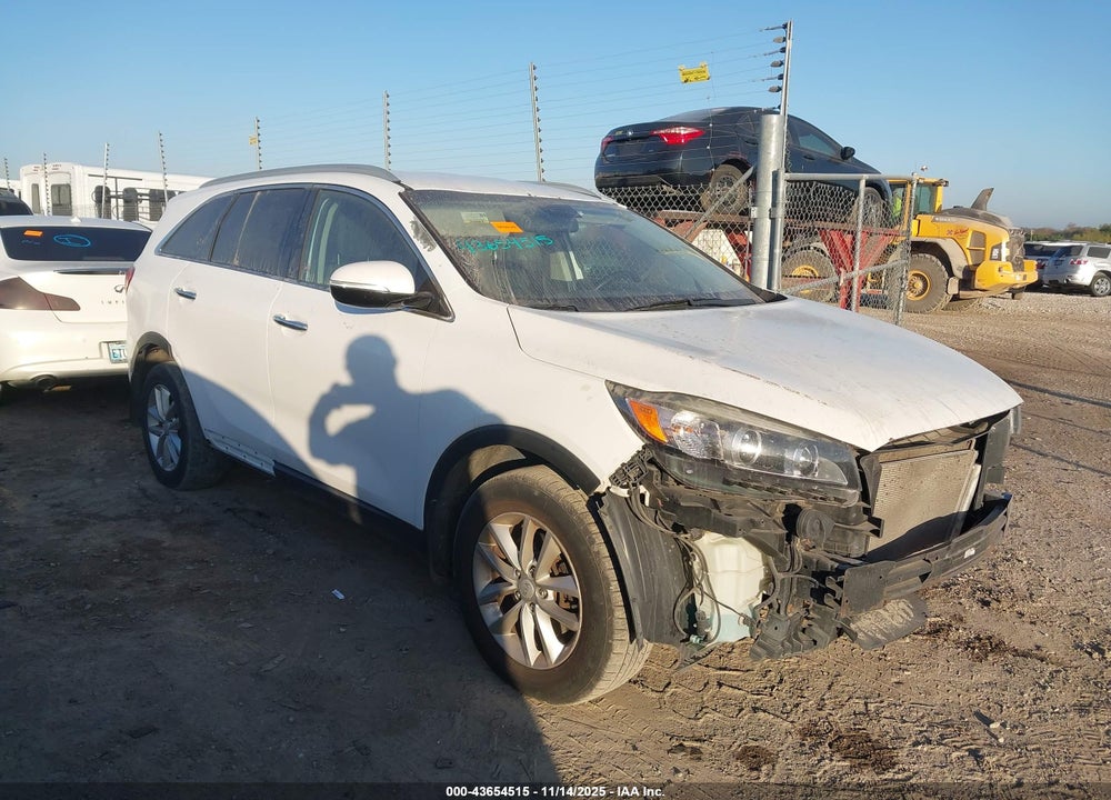 2016 KIA SORENTO 2.4L LX VIN: 5XYPG4A3XGG026815