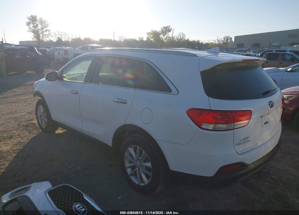 2016 KIA SORENTO 2.4L LX VIN: 5XYPG4A3XGG026815