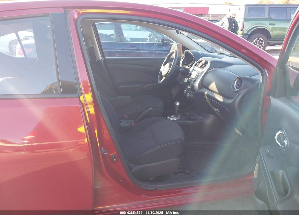 2014 NISSAN VERSA 1.6 SL VIN: 3N1CN7APXEL853943