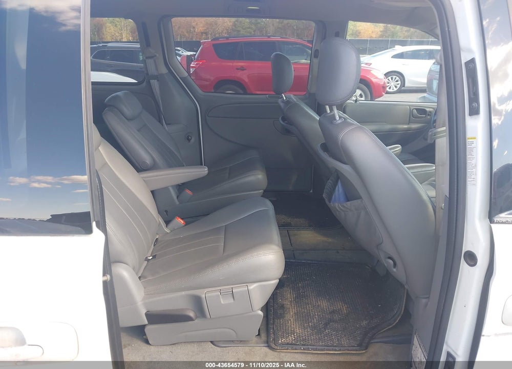 2005 CHRYSLER TOWN & COUNTRY TOURING VIN: 2C4GP54L45R452798