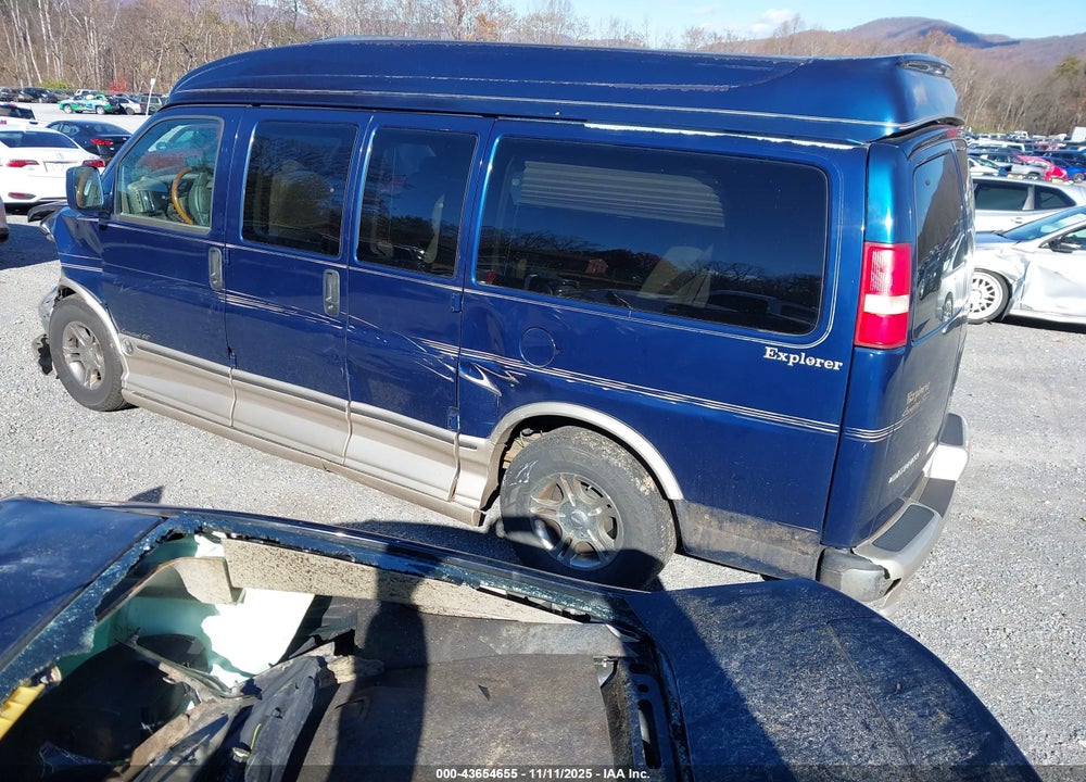 2003 CHEVROLET EXPRESS UPFITTER VIN: 1GBFG15T831235909