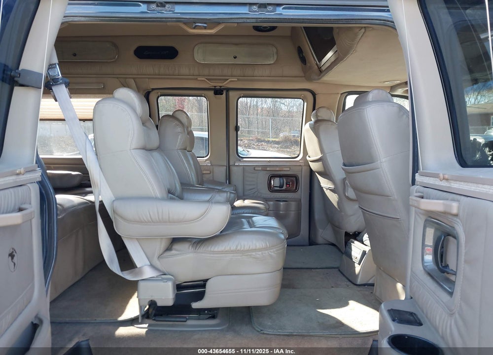 2003 CHEVROLET EXPRESS UPFITTER VIN: 1GBFG15T831235909