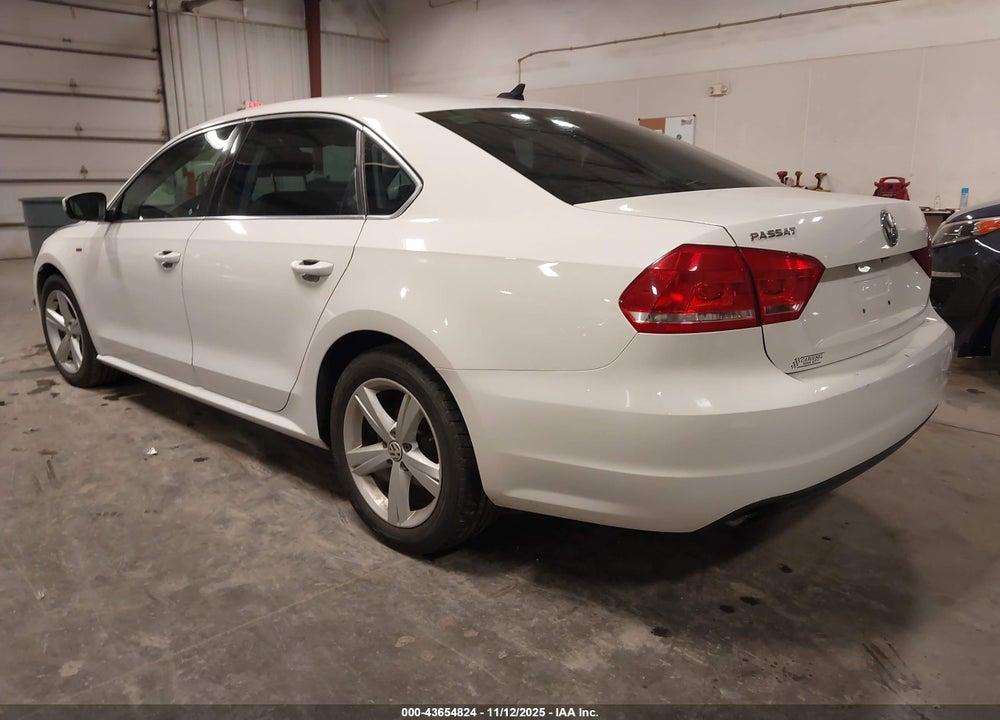 2015 VOLKSWAGEN PASSAT 1.8T LIMITED EDITION VIN: 1VWAT7A31FC096352
