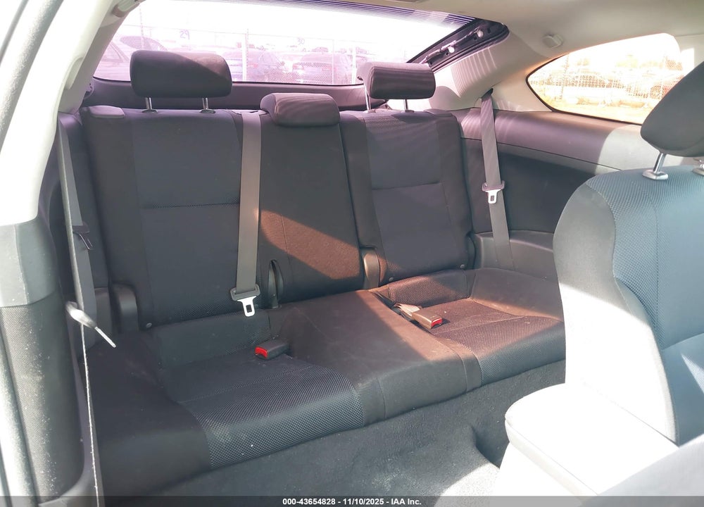 2006 SCION TC VIN: JTKDE177760111674