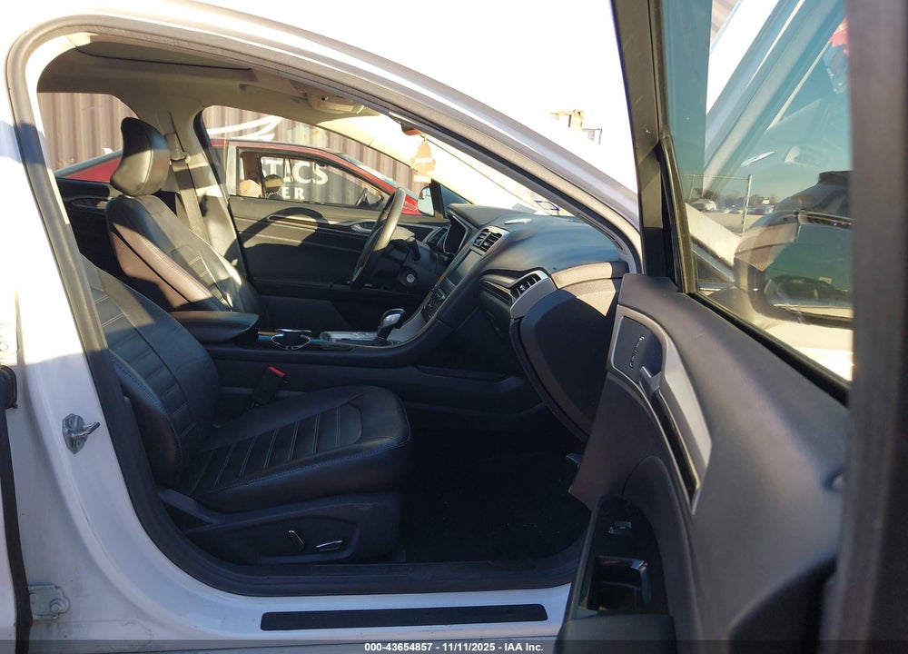 2016 FORD FUSION SE VIN: 3FA6P0HD0GR322750