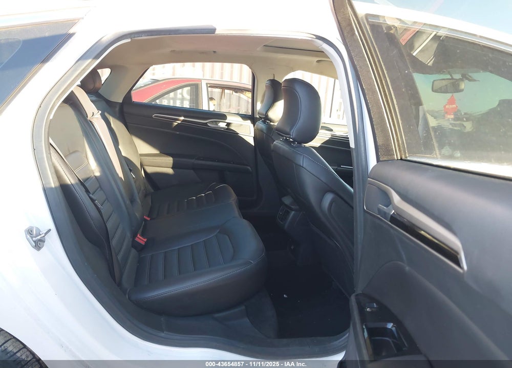 2016 FORD FUSION SE VIN: 3FA6P0HD0GR322750