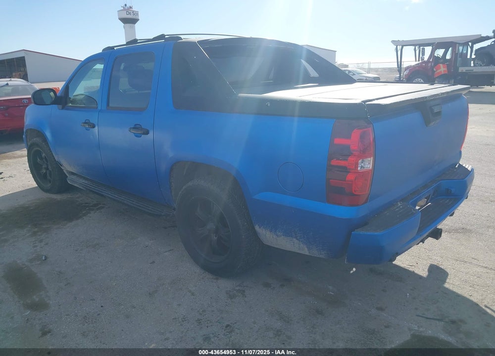 2011 CHEVROLET AVALANCHE 1500 LTZ VIN: 3GNTKGE37BG202732